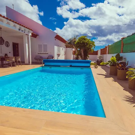 Villa Mami